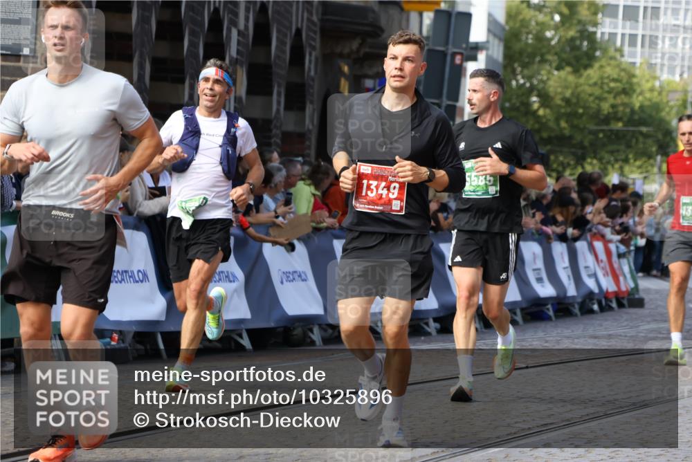 13.09.2026 - 21. swb-Marathon Bremen Strokosch-Dieckow http://msf.ph/oto/10325896 13.09.2026 13:11:39 Ziel 382, 1349, 2087, 3440, 3448, 3484, 3899, 4429, 6274, 8474, 9291, 9618, 9762, 826, 863, 4368, 4651, 5521, 5585, 5893, 6059, 6668, 8996, 9398, 13055 meine-sportfotos.de