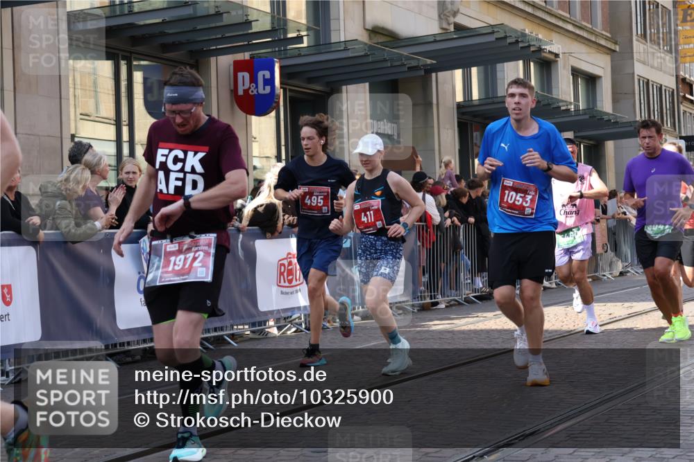 13.09.2026 - 21. swb-Marathon Bremen Strokosch-Dieckow http://msf.ph/oto/10325900 13.09.2026 13:20:04 Ziel 201, 232, 334, 655, 1197, 1528, 1646, 1750, 1931, 2122, 2493, 2577, 2885, 2953, 3685, 3813, 4351, 4358, 5137, 5450, 5493, 5583, 6495, 6496, 6901, 7018, 7341, 7664, 8178, 9047, 9518, 9721, 9756, 9949, 13222, 205, 411, 431, 495, 511, 1053, 1058, 1252, 1390, 1537, 1551, 1931, 1972, 2343, 2807, 2870, 2903, 2906, 3240, 3319, 3411, 3690, 3966, 4101, 4287, 4479, 4480, 5340, 5389, 5813, 5837, 6663, 7341, 7404, 7488, 7531, 7655, 8263, 9082, 9359, 13192 meine-sportfotos.de