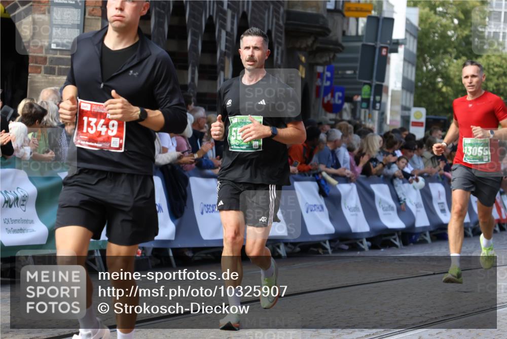 13.09.2026 - 21. swb-Marathon Bremen Strokosch-Dieckow http://msf.ph/oto/10325907 13.09.2026 13:11:40 Ziel 382, 1349, 2087, 3440, 3448, 3899, 4429, 6274, 8474, 9291, 9618, 9762, 826, 863, 4368, 4651, 5521, 5585, 5893, 6059, 6668, 8996, 9398, 13055 meine-sportfotos.de