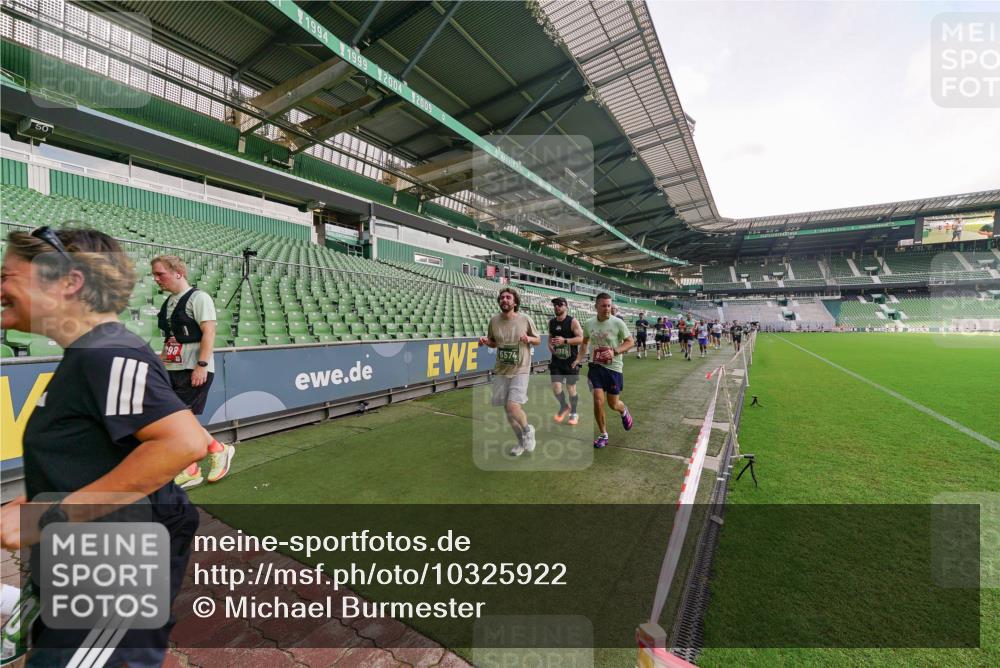13.09.2026 - 21. swb-Marathon Bremen Michael Burmester http://msf.ph/oto/10325922 13.09.2026 13:29:43 Laufen im Stadion 171, 220, 297, 405, 422, 476, 685, 729, 754, 767, 986, 1079, 1217, 1242, 1270, 1298, 1325, 1384, 1615, 1633, 1634, 1741, 1777, 1810, 1811, 1886, 1983, 2238, 2242, 2249, 2263, 2326, 2365, 2436, 2449, 2472, 2546, 2574, 2593, 2615, 2738, 2740, 2743, 2830, 2862, 2868, 2869, 2871, 2924, 2991, 3020, 3053, 3061, 3129, 3154, 3227, 3238, 3274, 3286, 3321, 3361, 3563, 3594, 3595, 3605, 3678, 3694, 3755, 3758, 3798, 3826, 3853, 3898, 3929, 3953, 3965, 3971, 3987, 4011, 4056, 4108 meine-sportfotos.de