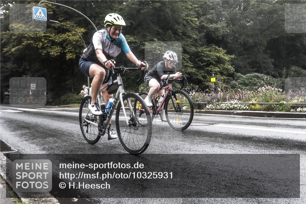 13.09.2026 - Stadtparktriathlon H.Heesch http://msf.ph/oto/10325931 13.09.2026 12:50:02 Radfahren 1177, 1210, 1276, 1300 meine-sportfotos.de