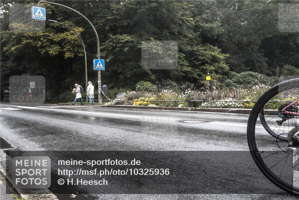 13.09.2026 - Stadtparktriathlon H.Heesch http://msf.ph/oto/10325936 13.09.2026 12:50:02 Radfahren 1177, 1210, 1276, 1300 meine-sportfotos.de