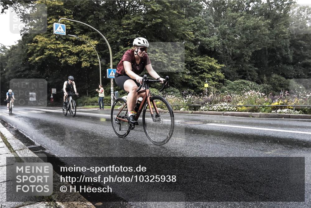 13.09.2026 - Stadtparktriathlon H.Heesch http://msf.ph/oto/10325938 13.09.2026 11:38:54 Radfahren 740, 826, 835, 893, 905 meine-sportfotos.de