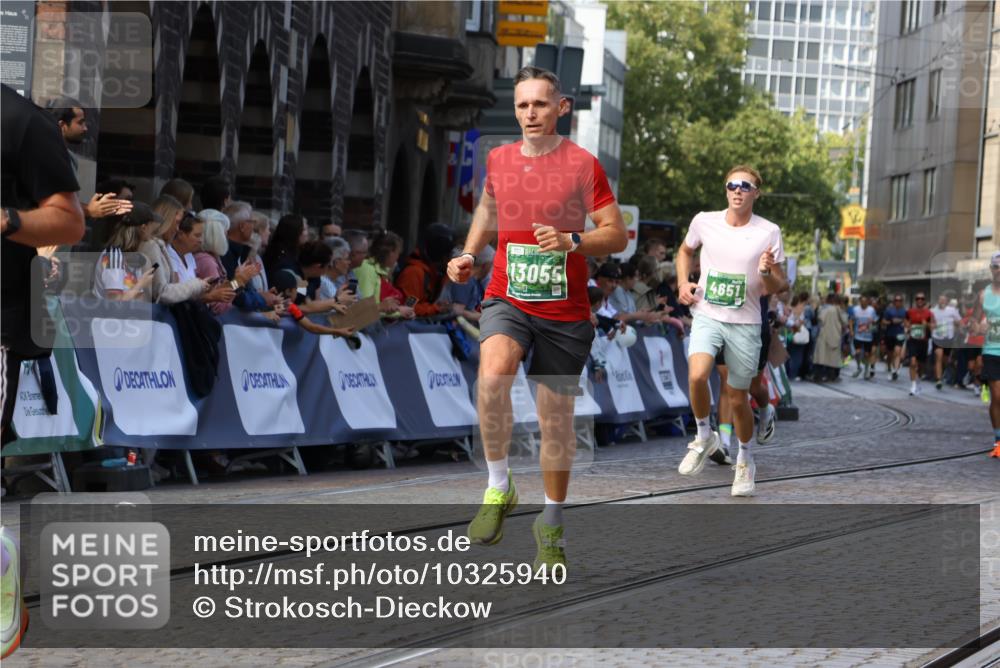 13.09.2026 - 21. swb-Marathon Bremen Strokosch-Dieckow http://msf.ph/oto/10325940 13.09.2026 13:11:42 Ziel 382, 1349, 2087, 3440, 3899, 6274, 7109, 8474, 9291, 9618, 9762, 826, 863, 4368, 4651, 4698, 5521, 5585, 5893, 6668, 8996, 9398, 13055 meine-sportfotos.de