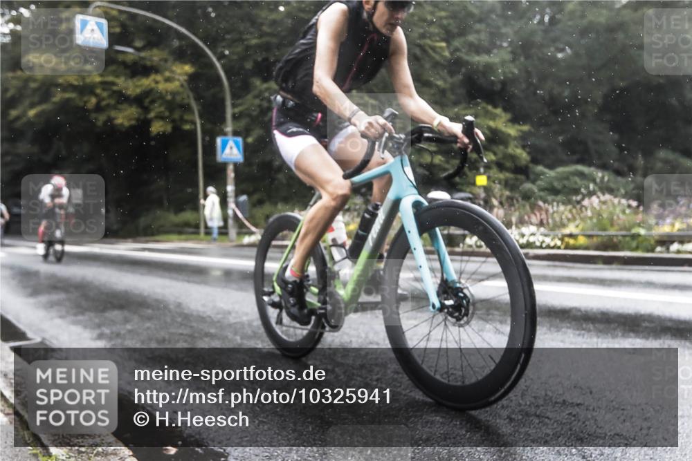 13.09.2026 - Stadtparktriathlon H.Heesch http://msf.ph/oto/10325941 13.09.2026 12:50:16 Radfahren 1106, 1264, 1301, 1306 meine-sportfotos.de