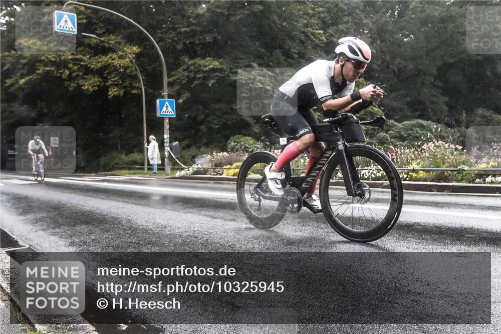 13.09.2026 - Stadtparktriathlon H.Heesch http://msf.ph/oto/10325945 13.09.2026 12:50:16 Radfahren 1106, 1264, 1301, 1306 meine-sportfotos.de