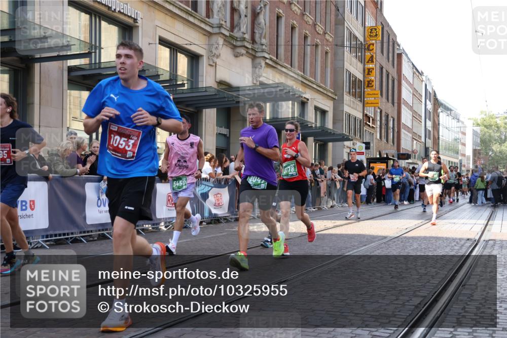 13.09.2026 - 21. swb-Marathon Bremen Strokosch-Dieckow http://msf.ph/oto/10325955 13.09.2026 13:20:05 Ziel 201, 232, 334, 655, 1197, 1528, 1646, 1750, 2122, 2493, 2577, 2885, 2953, 3685, 3813, 4351, 4357, 4358, 5137, 5450, 5493, 5583, 6495, 6496, 6901, 7018, 7664, 8178, 9047, 9518, 9721, 9756, 9949, 13222, 205, 411, 431, 495, 511, 655, 1053, 1058, 1252, 1390, 1537, 1551, 1931, 1972, 2343, 2807, 2870, 2903, 3240, 3319, 3411, 3690, 3966, 4101, 4287, 4479, 4480, 5340, 5389, 5813, 5837, 6663, 7341, 7404, 7488, 7531, 7655, 8263, 9082, 9359, 9756, 13192 meine-sportfotos.de