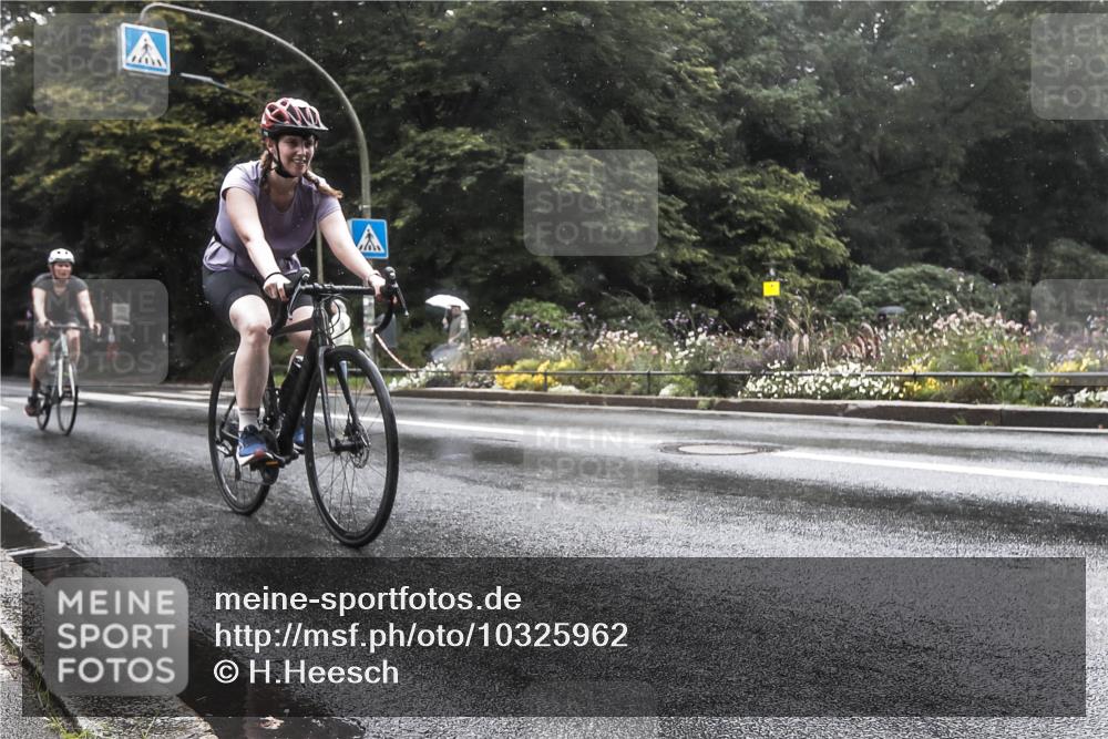 13.09.2026 - Stadtparktriathlon H.Heesch http://msf.ph/oto/10325962 13.09.2026 12:50:20 Radfahren 1080, 1094, 1144, 1249, 1264, 1306 meine-sportfotos.de