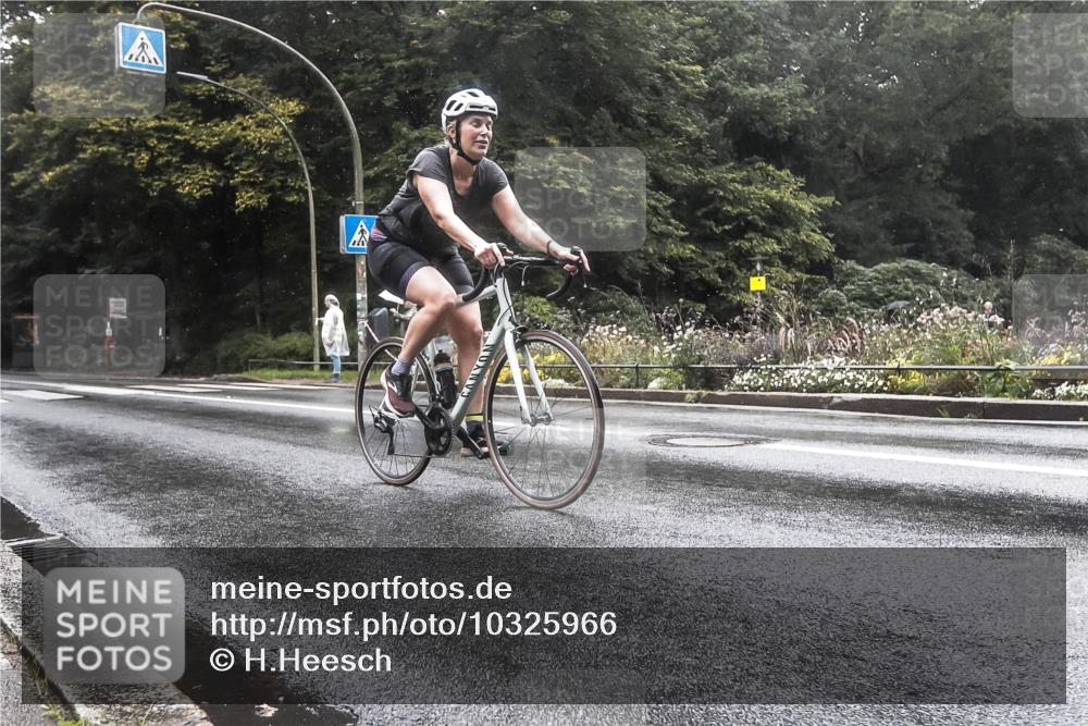 13.09.2026 - Stadtparktriathlon H.Heesch http://msf.ph/oto/10325966 13.09.2026 12:50:21 Radfahren 1080, 1094, 1144, 1249, 1264, 1306 meine-sportfotos.de