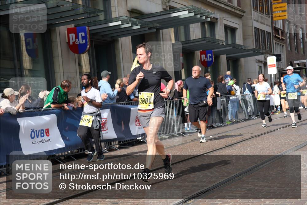 13.09.2026 - 21. swb-Marathon Bremen Strokosch-Dieckow http://msf.ph/oto/10325969 13.09.2026 11:00:56 Ziel 10428, 10639, 10647, 10648, 10678, 10892, 10964, 10965, 11049, 11116, 11260, 11306, 11428, 11459, 11681, 11682, 11751, 11796, 11813, 11816, 11850, 11969, 11970, 12062, 12085, 12241, 12245, 12283, 12390, 12391, 10093, 10263, 10272, 10275, 10306, 10367, 10368, 10428, 10753, 10857, 11055, 11162, 11180, 11247, 11343, 11359, 11475, 11540, 11556, 11687, 11708, 11728, 11797, 11804, 11819, 11838, 11959, 12006, 12116, 12397, 12428, 12430 meine-sportfotos.de