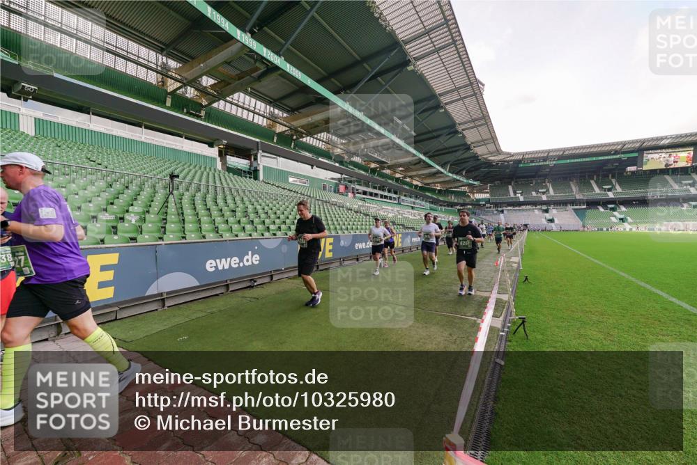 13.09.2026 - 21. swb-Marathon Bremen Michael Burmester http://msf.ph/oto/10325980 13.09.2026 13:29:51 Laufen im Stadion 171, 220, 297, 405, 422, 476, 685, 729, 754, 767, 986, 1079, 1217, 1242, 1270, 1298, 1325, 1384, 1615, 1633, 1634, 1741, 1777, 1810, 1811, 1886, 1983, 2238, 2242, 2249, 2263, 2326, 2365, 2436, 2449, 2472, 2546, 2593, 2615, 2738, 2740, 2743, 2830, 2862, 2868, 2869, 2871, 2924, 2991, 2994, 3020, 3053, 3061, 3129, 3154, 3227, 3238, 3274, 3286, 3321, 3361, 3563, 3594, 3595, 3605, 3678, 3694, 3755, 3758, 3798, 3853, 3876, 3898, 3929, 3953, 3965, 3971, 3987, 4011, 4056 meine-sportfotos.de
