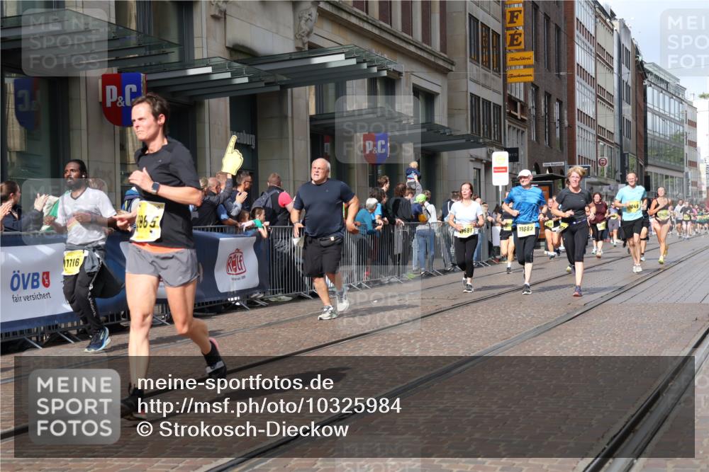 13.09.2026 - 21. swb-Marathon Bremen Strokosch-Dieckow http://msf.ph/oto/10325984 13.09.2026 11:00:56 Ziel 10428, 10639, 10647, 10648, 10678, 10892, 10964, 10965, 11049, 11116, 11260, 11306, 11428, 11459, 11681, 11682, 11751, 11796, 11813, 11816, 11850, 11969, 11970, 12062, 12085, 12241, 12245, 12283, 12390, 12391, 10093, 10263, 10272, 10275, 10306, 10367, 10368, 10428, 10753, 10857, 11055, 11162, 11180, 11247, 11343, 11359, 11475, 11540, 11556, 11687, 11708, 11728, 11797, 11804, 11819, 11838, 11959, 12006, 12116, 12397, 12428, 12430 meine-sportfotos.de