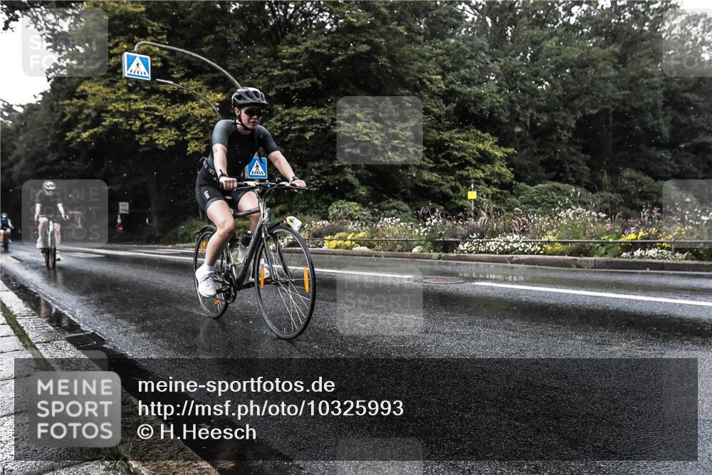 13.09.2026 - Stadtparktriathlon H.Heesch http://msf.ph/oto/10325993 13.09.2026 11:39:33 Radfahren 737, 825, 917 meine-sportfotos.de