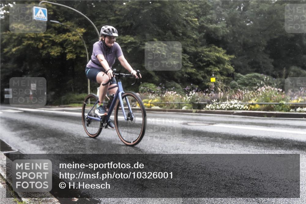 13.09.2026 - Stadtparktriathlon H.Heesch http://msf.ph/oto/10326001 13.09.2026 12:50:36 Radfahren 1159, 1160, 1292 meine-sportfotos.de