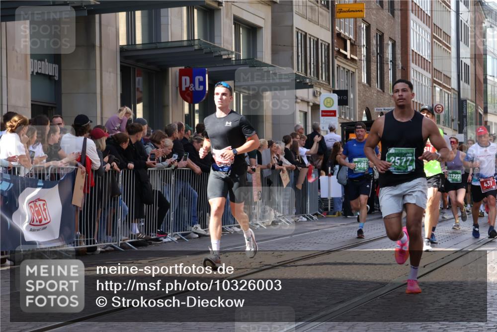 13.09.2026 - 21. swb-Marathon Bremen Strokosch-Dieckow http://msf.ph/oto/10326003 13.09.2026 13:20:06 Ziel 201, 232, 334, 1197, 1528, 1646, 1750, 2122, 2493, 2577, 2885, 2953, 3685, 3813, 4351, 4357, 4358, 5137, 5450, 5493, 5583, 6495, 6496, 6901, 7018, 7411, 7664, 8178, 9047, 9162, 9518, 9721, 9949, 13222, 205, 411, 431, 495, 511, 655, 1053, 1058, 1252, 1390, 1537, 1551, 1931, 1972, 2343, 2807, 2870, 2885, 2903, 3240, 3319, 3411, 3690, 3966, 4101, 4287, 4479, 4480, 5340, 5389, 5813, 5837, 6663, 7341, 7404, 7488, 7531, 8263, 9082, 9359, 9518, 9756, 13192 meine-sportfotos.de