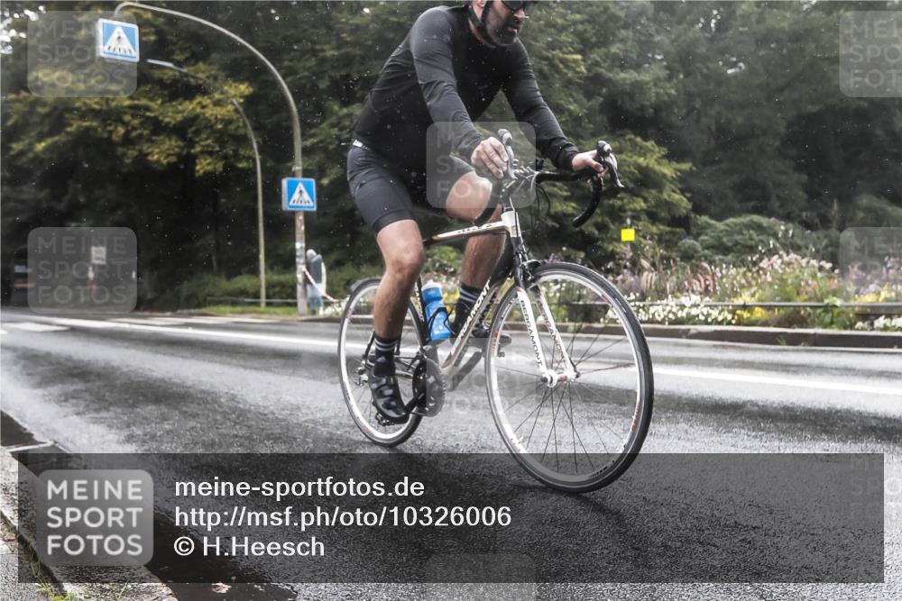 13.09.2026 - Stadtparktriathlon H.Heesch http://msf.ph/oto/10326006 13.09.2026 12:50:46 Radfahren 1243 meine-sportfotos.de