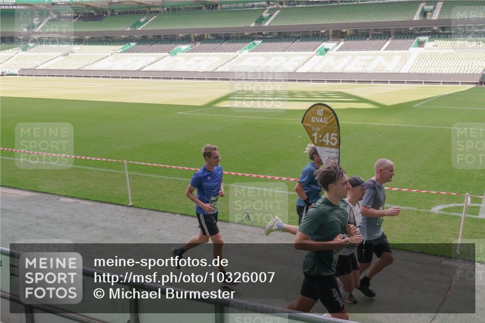 13.09.2026 - 21. swb-Marathon Bremen Michael Burmester http://msf.ph/oto/10326007 13.09.2026 12:55:27 Laufen im Stadion 161, 189, 201, 205, 307, 385, 388, 411, 461, 465, 481, 495, 655, 666, 827, 854, 913, 926, 1053, 1058, 1197, 1390, 1537, 1599, 1631, 1645, 1658, 1750, 2122, 2125, 2234, 2251, 2260, 2319, 2383, 2390, 2474, 2535, 2604, 2701, 2733, 2801, 2824, 2870, 2913, 2922, 2948, 2962, 3012, 3054, 3057, 3119, 3134, 3175, 3192, 3206, 3241, 3246, 3290, 3346, 3348, 3356, 3357, 3411, 3508, 3706, 3716, 3836, 4135, 4137, 4171, 4413, 4479, 4733, 5277, 5430, 5530, 5695, 5867, 6106 meine-sportfotos.de