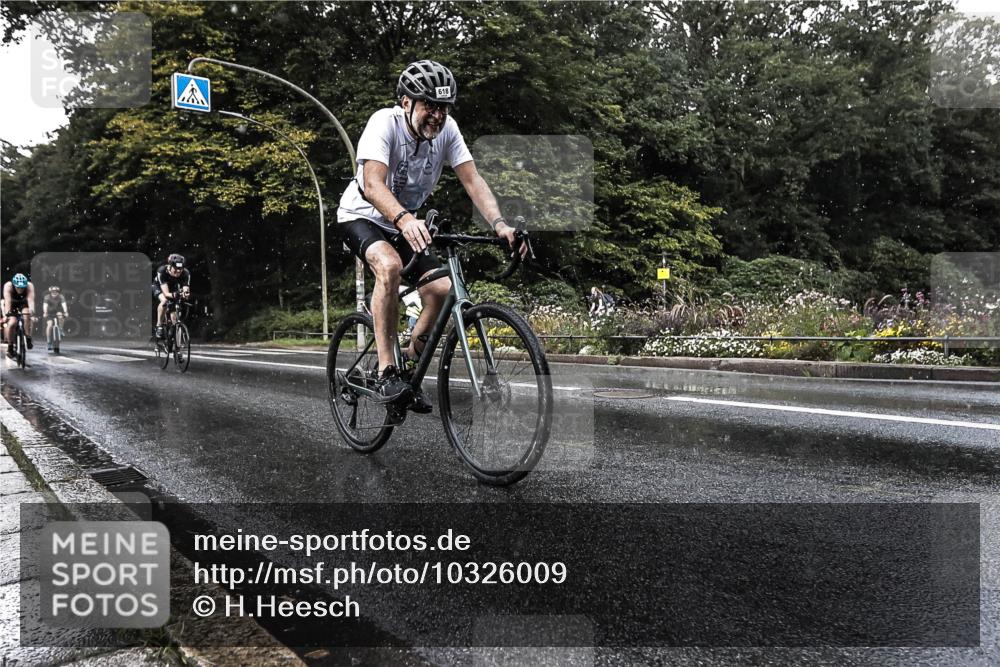13.09.2026 - Stadtparktriathlon H.Heesch http://msf.ph/oto/10326009 13.09.2026 11:39:43 Radfahren 618, 636, 838, 858, 869, 873 meine-sportfotos.de