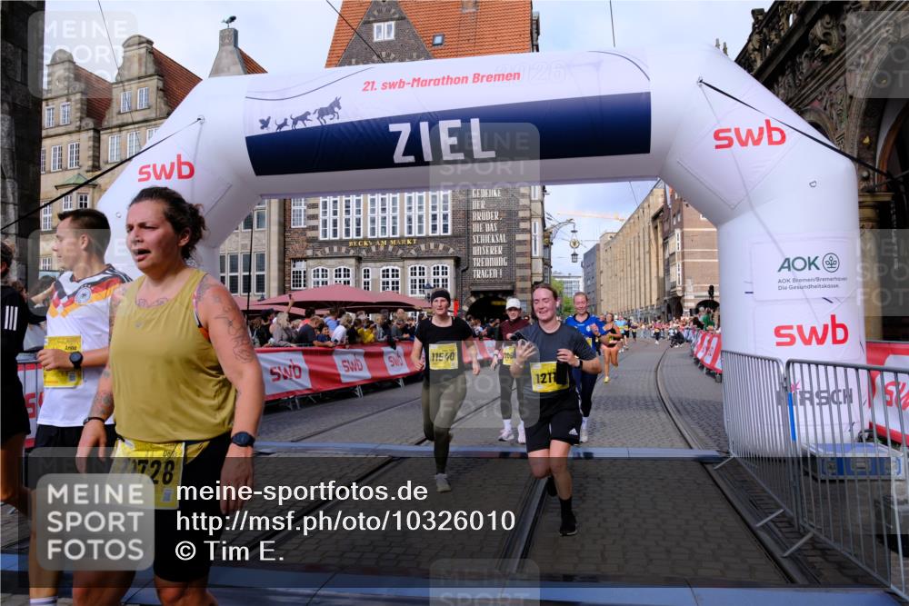 13.09.2026 - 21. swb-Marathon Bremen Tim E. http://msf.ph/oto/10326010 13.09.2026 11:01:14 Ziel 10093, 10367, 10368, 10428, 10639, 10753, 10857, 11055, 11247, 11359, 11540, 11728, 11797, 11804, 11819, 11850, 12006, 12085, 12116, 12397, 12428 meine-sportfotos.de
