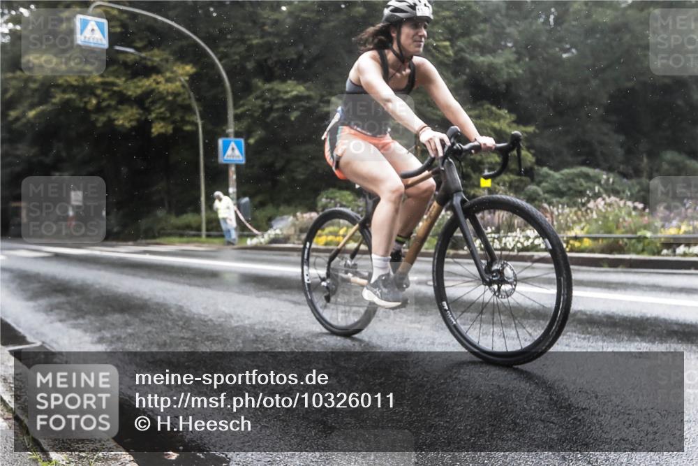 13.09.2026 - Stadtparktriathlon H.Heesch http://msf.ph/oto/10326011 13.09.2026 12:50:53 Radfahren 1107 meine-sportfotos.de