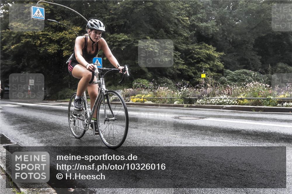 13.09.2026 - Stadtparktriathlon H.Heesch http://msf.ph/oto/10326016 13.09.2026 12:50:58 Radfahren 1096, 1143, 1168 meine-sportfotos.de