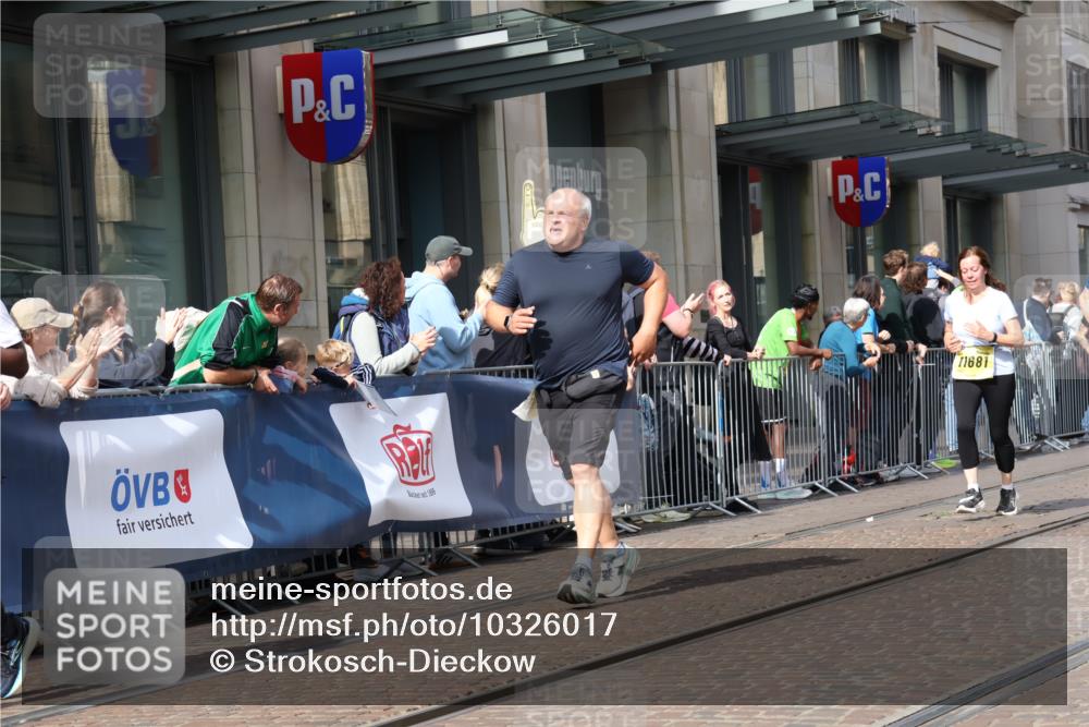 13.09.2026 - 21. swb-Marathon Bremen Strokosch-Dieckow http://msf.ph/oto/10326017 13.09.2026 11:00:57 Ziel 10639, 10647, 10648, 10678, 10892, 10964, 10965, 11049, 11116, 11260, 11306, 11428, 11459, 11681, 11682, 11751, 11796, 11813, 11816, 11850, 11969, 11970, 12062, 12085, 12241, 12245, 12283, 12390, 12391, 10093, 10263, 10306, 10367, 10368, 10428, 10753, 10857, 11055, 11162, 11180, 11247, 11343, 11359, 11475, 11540, 11556, 11687, 11708, 11728, 11797, 11804, 11819, 11838, 11959, 12006, 12085, 12116, 12397, 12428, 12430 meine-sportfotos.de