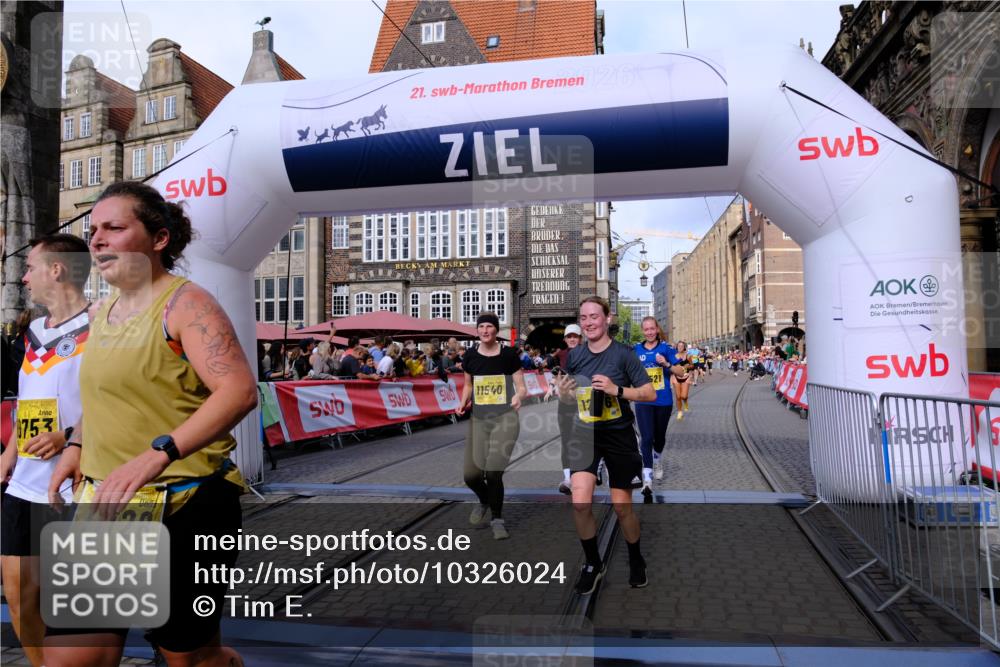 13.09.2026 - 21. swb-Marathon Bremen Tim E. http://msf.ph/oto/10326024 13.09.2026 11:01:14 Ziel 10093, 10367, 10368, 10428, 10639, 10753, 10857, 11055, 11247, 11359, 11540, 11728, 11797, 11804, 11819, 11850, 12006, 12085, 12116, 12397, 12428 meine-sportfotos.de