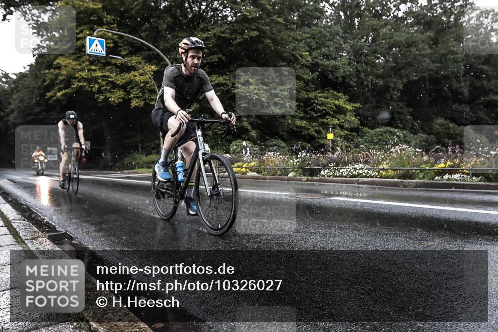 13.09.2026 - Stadtparktriathlon H.Heesch http://msf.ph/oto/10326027 13.09.2026 11:39:45 Radfahren 618, 636, 838, 858, 869, 873 meine-sportfotos.de