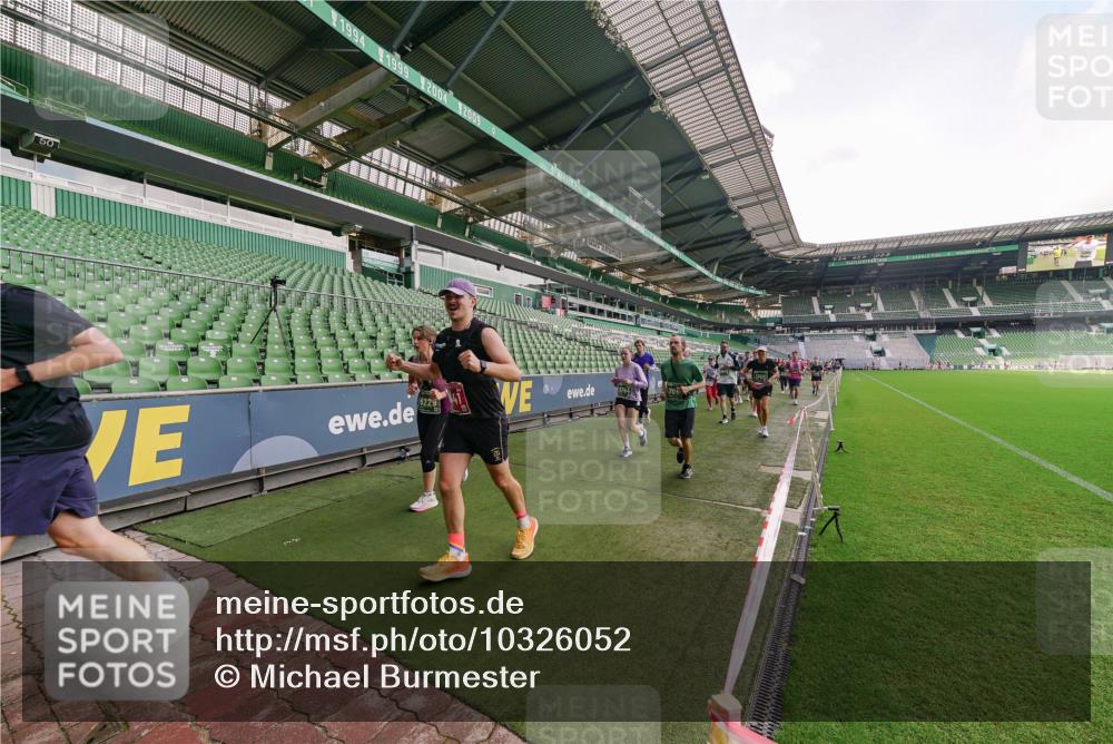 13.09.2026 - 21. swb-Marathon Bremen Michael Burmester http://msf.ph/oto/10326052 13.09.2026 13:29:55 Laufen im Stadion 171, 220, 297, 405, 422, 476, 685, 729, 754, 767, 806, 986, 1079, 1217, 1242, 1270, 1325, 1384, 1615, 1633, 1634, 1741, 1777, 1810, 1811, 1886, 1983, 2238, 2242, 2249, 2263, 2326, 2365, 2436, 2449, 2472, 2546, 2593, 2615, 2738, 2740, 2743, 2830, 2862, 2868, 2869, 2871, 2918, 2924, 2991, 2994, 3020, 3053, 3129, 3154, 3227, 3238, 3274, 3286, 3321, 3361, 3563, 3594, 3595, 3605, 3678, 3755, 3758, 3798, 3853, 3876, 3898, 3929, 3953, 3965, 3971, 3987, 4011, 4056 meine-sportfotos.de