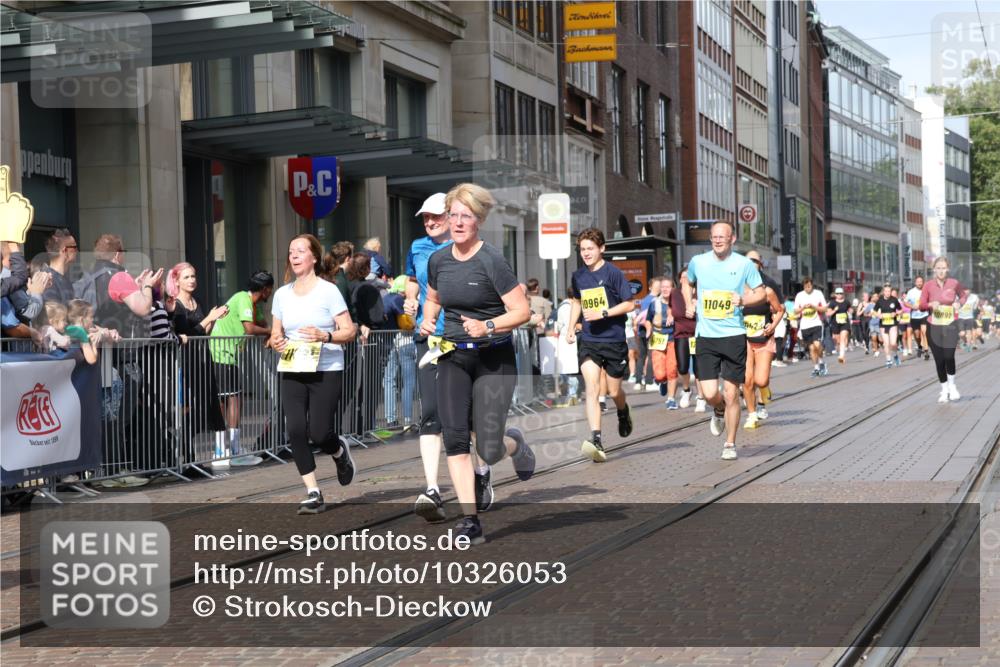 13.09.2026 - 21. swb-Marathon Bremen Strokosch-Dieckow http://msf.ph/oto/10326053 13.09.2026 11:00:58 Ziel 10560, 10639, 10647, 10648, 10678, 10892, 10964, 10965, 11049, 11116, 11260, 11306, 11428, 11459, 11467, 11681, 11682, 11751, 11796, 11813, 11816, 11850, 11969, 11970, 12062, 12241, 12245, 12283, 12390, 12391, 10093, 10263, 10306, 10367, 10368, 10428, 10753, 10857, 11055, 11162, 11247, 11343, 11359, 11475, 11540, 11556, 11687, 11728, 11797, 11804, 11819, 11838, 11959, 12006, 12085, 12116, 12397, 12428, 12430 meine-sportfotos.de