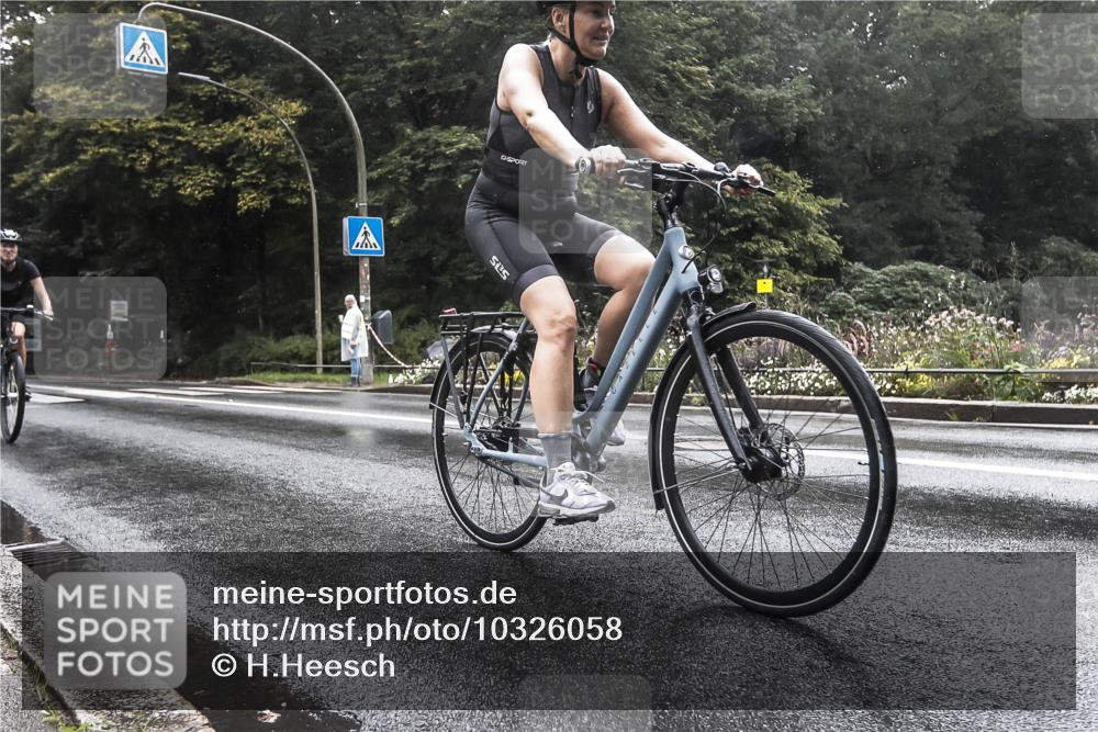 13.09.2026 - Stadtparktriathlon H.Heesch http://msf.ph/oto/10326058 13.09.2026 12:51:06 Radfahren 1097, 1113, 1139, 1141, 1167, 1216, 1219 meine-sportfotos.de