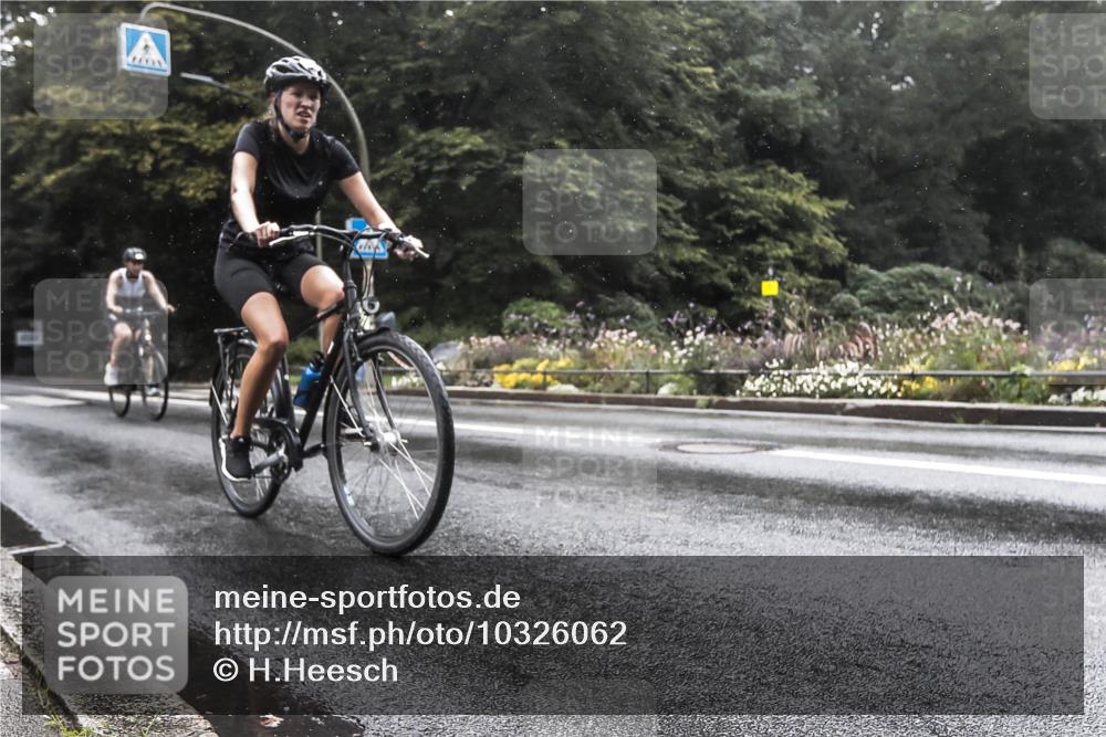 13.09.2026 - Stadtparktriathlon H.Heesch http://msf.ph/oto/10326062 13.09.2026 12:51:07 Radfahren 1097, 1113, 1139, 1141, 1167, 1216 meine-sportfotos.de