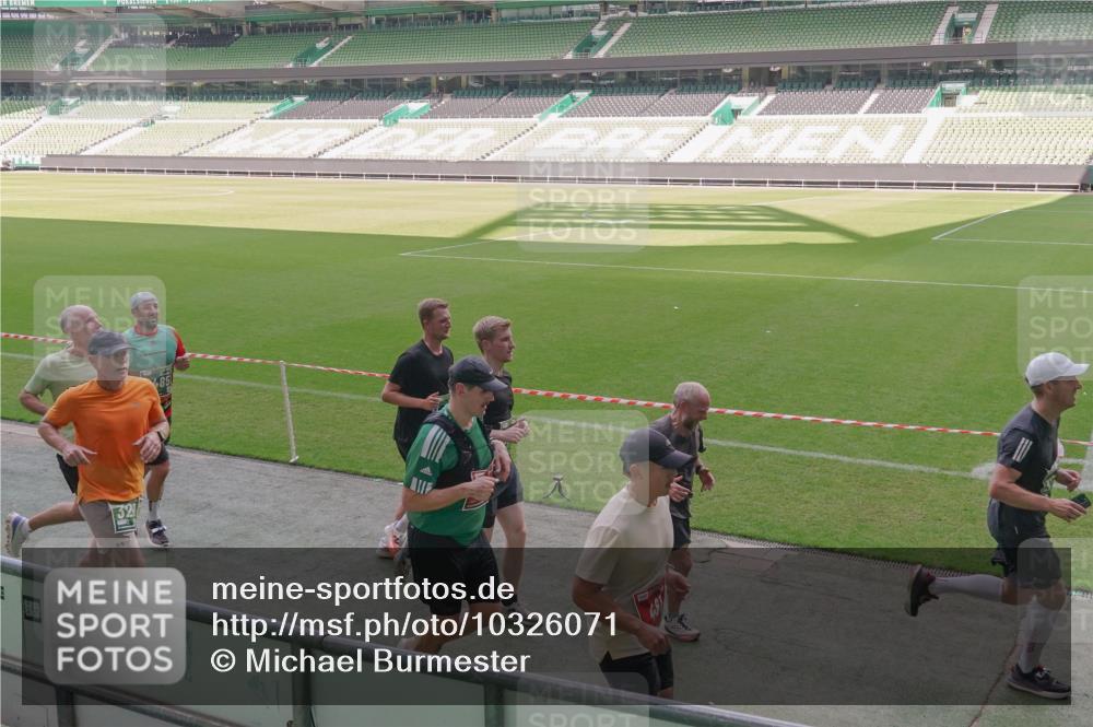 13.09.2026 - 21. swb-Marathon Bremen Michael Burmester http://msf.ph/oto/10326071 13.09.2026 12:55:31 Laufen im Stadion 161, 189, 201, 205, 307, 385, 388, 411, 461, 465, 481, 495, 655, 666, 854, 913, 926, 1053, 1058, 1197, 1390, 1537, 1599, 1631, 1645, 1658, 1750, 2122, 2125, 2234, 2251, 2260, 2319, 2383, 2390, 2474, 2535, 2604, 2733, 2801, 2824, 2870, 2922, 2948, 2962, 3012, 3054, 3057, 3119, 3134, 3175, 3192, 3202, 3206, 3241, 3246, 3290, 3346, 3348, 3356, 3357, 3411, 3508, 3706, 3716, 3836, 4135, 4137, 4171, 4413, 4479, 4733, 5277, 5430, 5530, 5695, 5867, 6106 meine-sportfotos.de