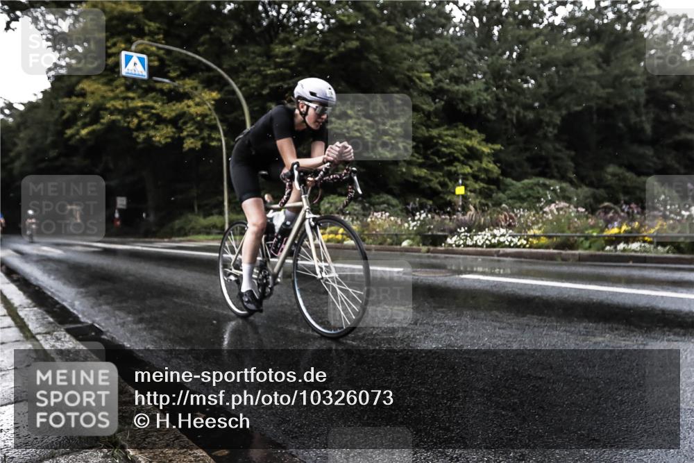 13.09.2026 - Stadtparktriathlon H.Heesch http://msf.ph/oto/10326073 13.09.2026 11:40:01 Radfahren 752, 785, 842, 857, 935 meine-sportfotos.de