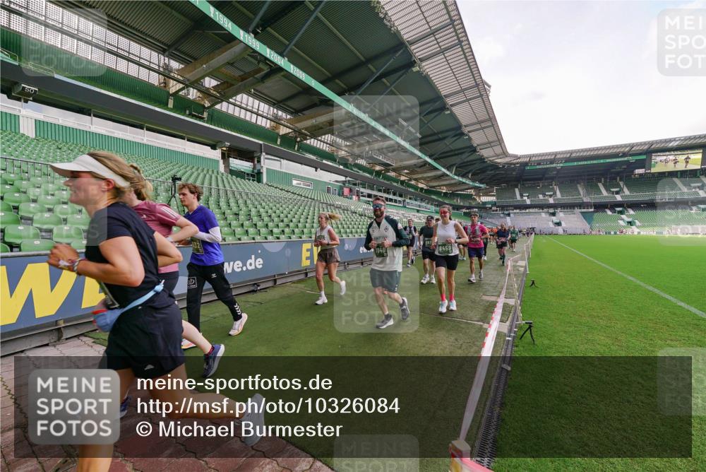 13.09.2026 - 21. swb-Marathon Bremen Michael Burmester http://msf.ph/oto/10326084 13.09.2026 13:29:58 Laufen im Stadion 171, 220, 297, 405, 422, 476, 685, 729, 754, 767, 806, 986, 1079, 1217, 1242, 1270, 1384, 1615, 1633, 1634, 1777, 1810, 1811, 1886, 1983, 2238, 2242, 2249, 2263, 2326, 2365, 2436, 2449, 2546, 2593, 2615, 2637, 2738, 2740, 2830, 2862, 2868, 2869, 2871, 2918, 2924, 2991, 2994, 3020, 3053, 3129, 3154, 3227, 3238, 3274, 3286, 3321, 3361, 3563, 3594, 3595, 3605, 3678, 3755, 3758, 3798, 3876, 3898, 3929, 3953, 3965, 3971, 3987, 4011, 4056 meine-sportfotos.de
