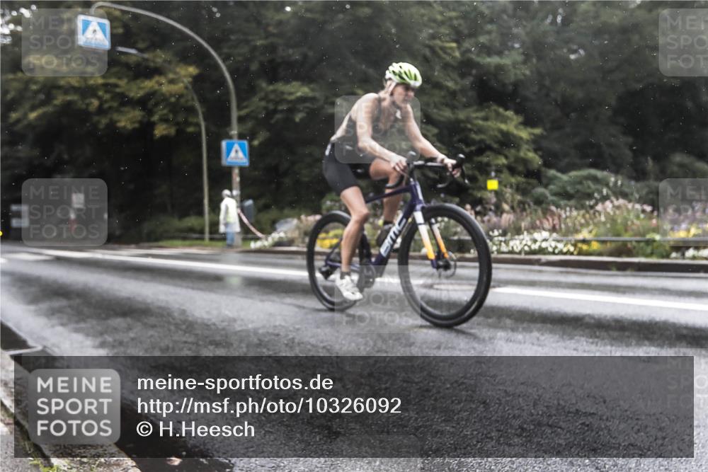 13.09.2026 - Stadtparktriathlon H.Heesch http://msf.ph/oto/10326092 13.09.2026 12:51:33 Radfahren 1073, 1077, 1117, 1239, 1278 meine-sportfotos.de