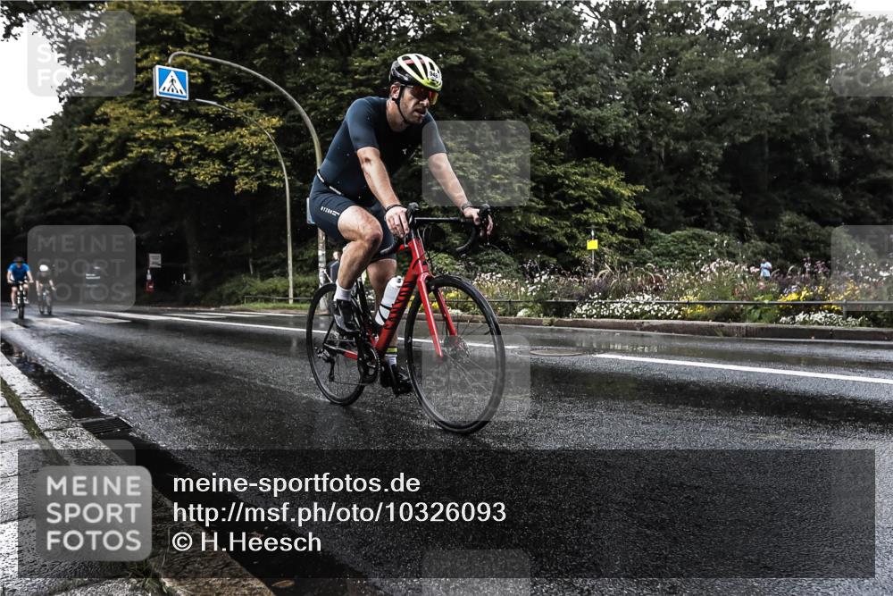 13.09.2026 - Stadtparktriathlon H.Heesch http://msf.ph/oto/10326093 13.09.2026 11:40:10 Radfahren 736, 779, 787, 884, 948 meine-sportfotos.de