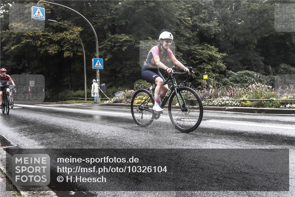 13.09.2026 - Stadtparktriathlon H.Heesch http://msf.ph/oto/10326104 13.09.2026 12:51:45 Radfahren 1132, 1181, 1256, 1290, 1293 meine-sportfotos.de