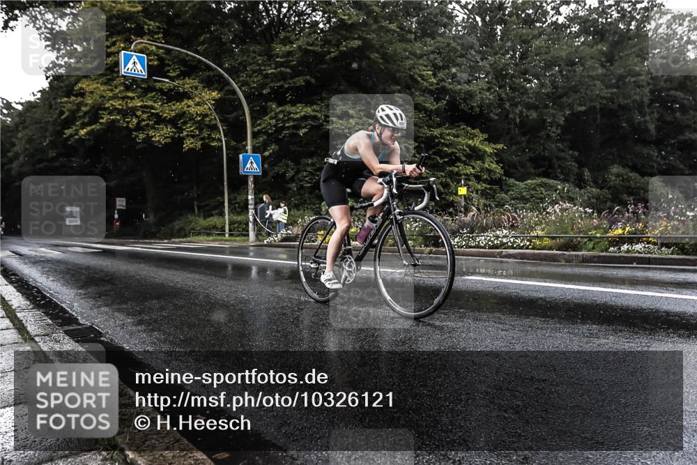 13.09.2026 - Stadtparktriathlon H.Heesch http://msf.ph/oto/10326121 13.09.2026 11:40:18 Radfahren 801, 807, 863 meine-sportfotos.de