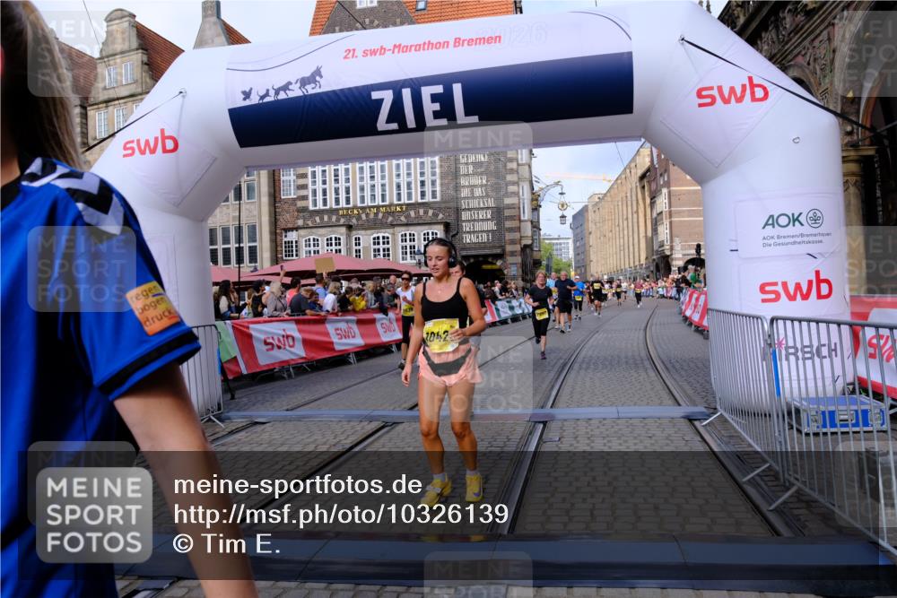 13.09.2026 - 21. swb-Marathon Bremen Tim E. http://msf.ph/oto/10326139 13.09.2026 11:01:18 Ziel 10093, 10367, 10368, 10428, 10639, 10753, 10964, 10965, 11049, 11055, 11116, 11247, 11359, 11428, 11540, 11681, 11682, 11728, 11804, 11850, 12006, 12085, 12116, 12241, 12428 meine-sportfotos.de