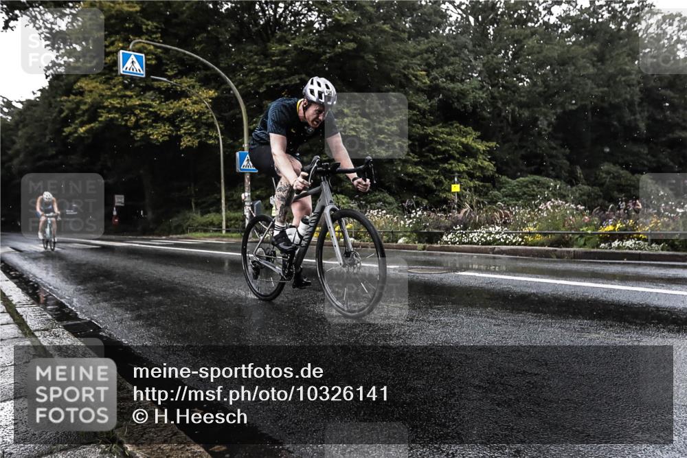13.09.2026 - Stadtparktriathlon H.Heesch http://msf.ph/oto/10326141 13.09.2026 11:40:25 Radfahren 772, 804, 818, 834, 856, 925 meine-sportfotos.de