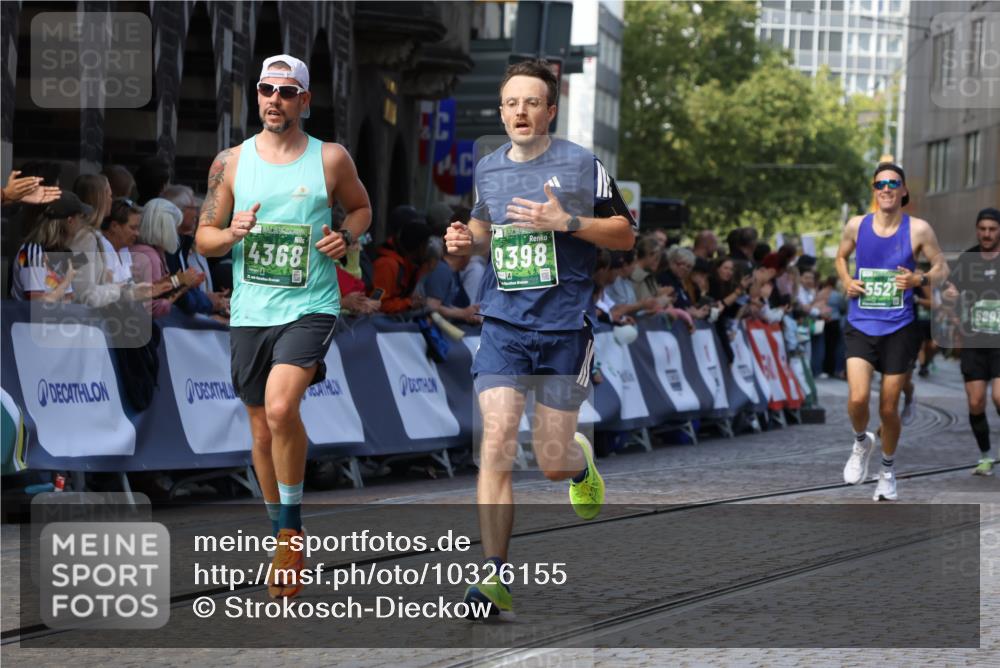 13.09.2026 - 21. swb-Marathon Bremen Strokosch-Dieckow http://msf.ph/oto/10326155 13.09.2026 13:11:48 Ziel 382, 3899, 6274, 7109, 8982, 9291, 493, 826, 863, 2444, 3336, 4368, 4698, 5521, 5893, 6668, 7621, 9398 meine-sportfotos.de