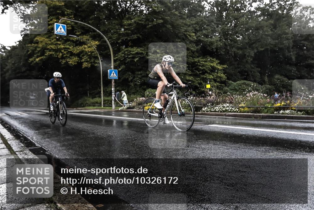 13.09.2026 - Stadtparktriathlon H.Heesch http://msf.ph/oto/10326172 13.09.2026 11:40:37 Radfahren 732, 743, 840, 899 meine-sportfotos.de
