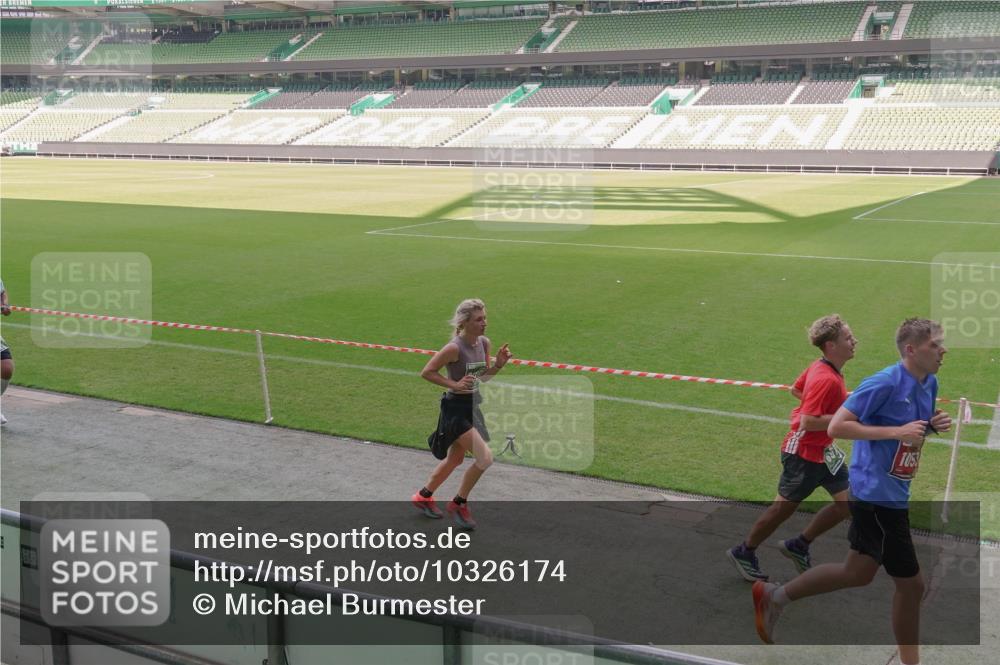 13.09.2026 - 21. swb-Marathon Bremen Michael Burmester http://msf.ph/oto/10326174 13.09.2026 12:55:39 Laufen im Stadion 161, 189, 201, 205, 307, 388, 411, 461, 465, 495, 655, 666, 854, 876, 913, 926, 948, 1053, 1058, 1197, 1390, 1537, 1599, 1645, 1658, 1750, 2001, 2040, 2122, 2125, 2234, 2251, 2260, 2319, 2383, 2390, 2474, 2535, 2604, 2733, 2801, 2812, 2870, 2922, 2948, 2962, 3012, 3057, 3119, 3134, 3175, 3192, 3202, 3206, 3241, 3246, 3290, 3346, 3348, 3356, 3357, 3411, 3508, 3706, 3716, 3836, 4135, 4137, 4171, 4413, 4479, 4733, 5277, 5430, 5530, 5695, 5867, 6106 meine-sportfotos.de