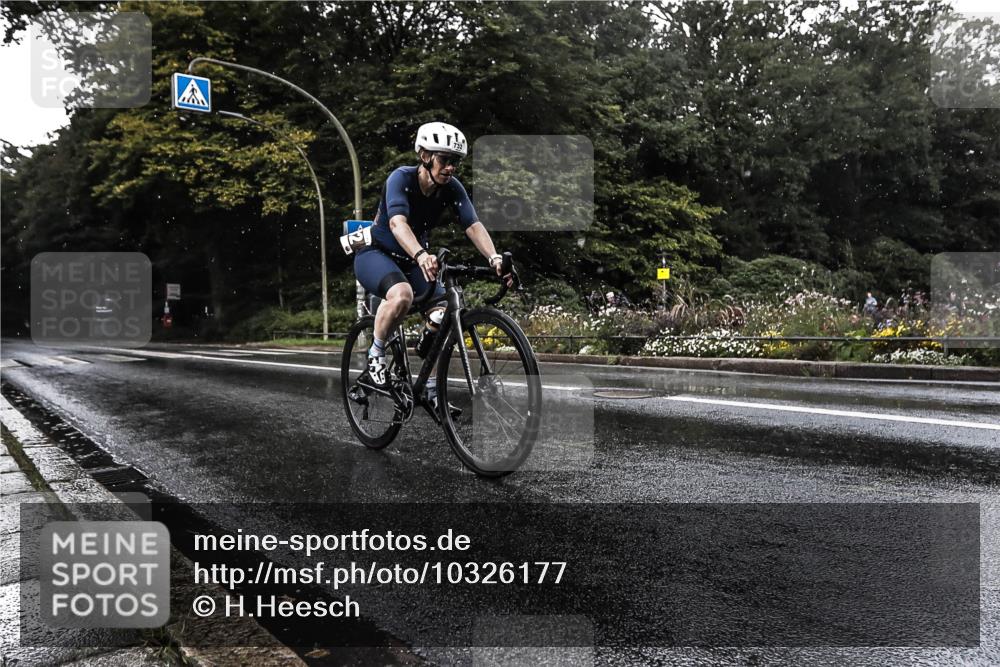 13.09.2026 - Stadtparktriathlon H.Heesch http://msf.ph/oto/10326177 13.09.2026 11:40:37 Radfahren 732, 743, 840, 899 meine-sportfotos.de