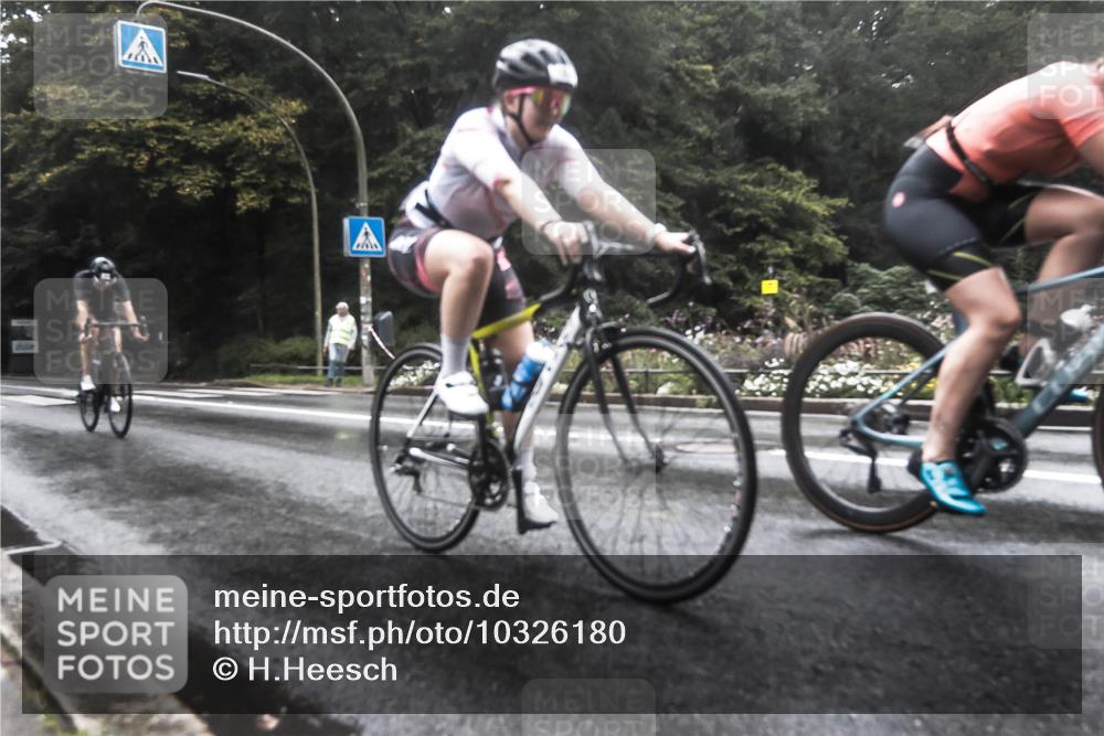 13.09.2026 - Stadtparktriathlon H.Heesch http://msf.ph/oto/10326180 13.09.2026 12:52:26 Radfahren 1104, 1169, 1229, 1233, 1247, 1302, 1307 meine-sportfotos.de