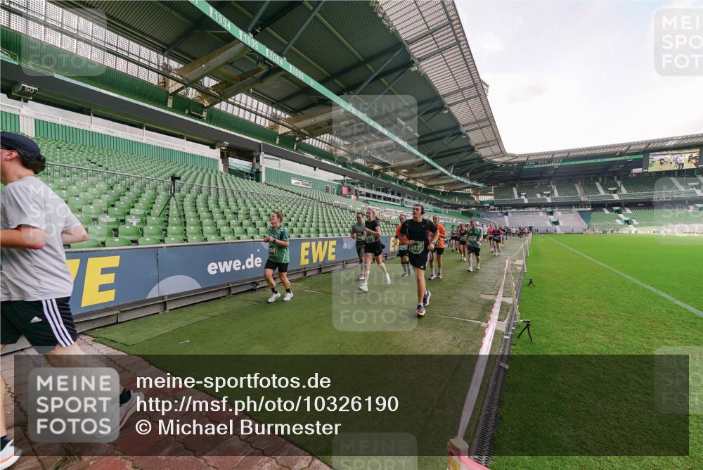 13.09.2026 - 21. swb-Marathon Bremen Michael Burmester http://msf.ph/oto/10326190 13.09.2026 13:30:06 Laufen im Stadion 171, 224, 297, 405, 422, 476, 639, 685, 729, 754, 767, 806, 986, 1114, 1217, 1242, 1270, 1384, 1615, 1633, 1634, 1777, 1810, 1811, 1886, 1983, 2216, 2238, 2242, 2249, 2263, 2326, 2368, 2372, 2436, 2449, 2546, 2615, 2637, 2719, 2738, 2740, 2830, 2862, 2868, 2869, 2871, 2918, 2924, 2991, 2994, 3020, 3053, 3101, 3129, 3227, 3238, 3274, 3286, 3321, 3361, 3563, 3594, 3595, 3605, 3678, 3755, 3758, 3798, 3873, 3876, 3898, 3929, 3953, 3965, 3971, 3987, 4011, 4056 meine-sportfotos.de
