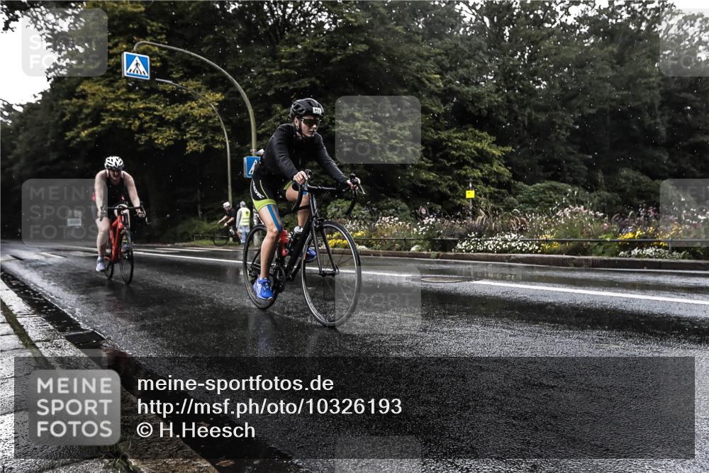 13.09.2026 - Stadtparktriathlon H.Heesch http://msf.ph/oto/10326193 13.09.2026 11:40:46 Radfahren 738, 744, 750, 802 meine-sportfotos.de