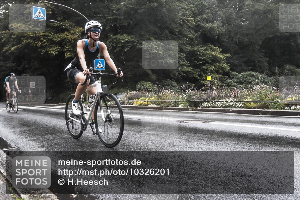 13.09.2026 - Stadtparktriathlon H.Heesch http://msf.ph/oto/10326201 13.09.2026 12:52:39 Radfahren 1075, 1203, 1209, 1230 meine-sportfotos.de