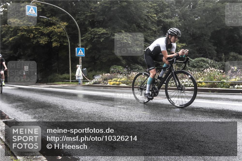 13.09.2026 - Stadtparktriathlon H.Heesch http://msf.ph/oto/10326214 13.09.2026 12:52:42 Radfahren 1195, 1203, 1209, 1267 meine-sportfotos.de